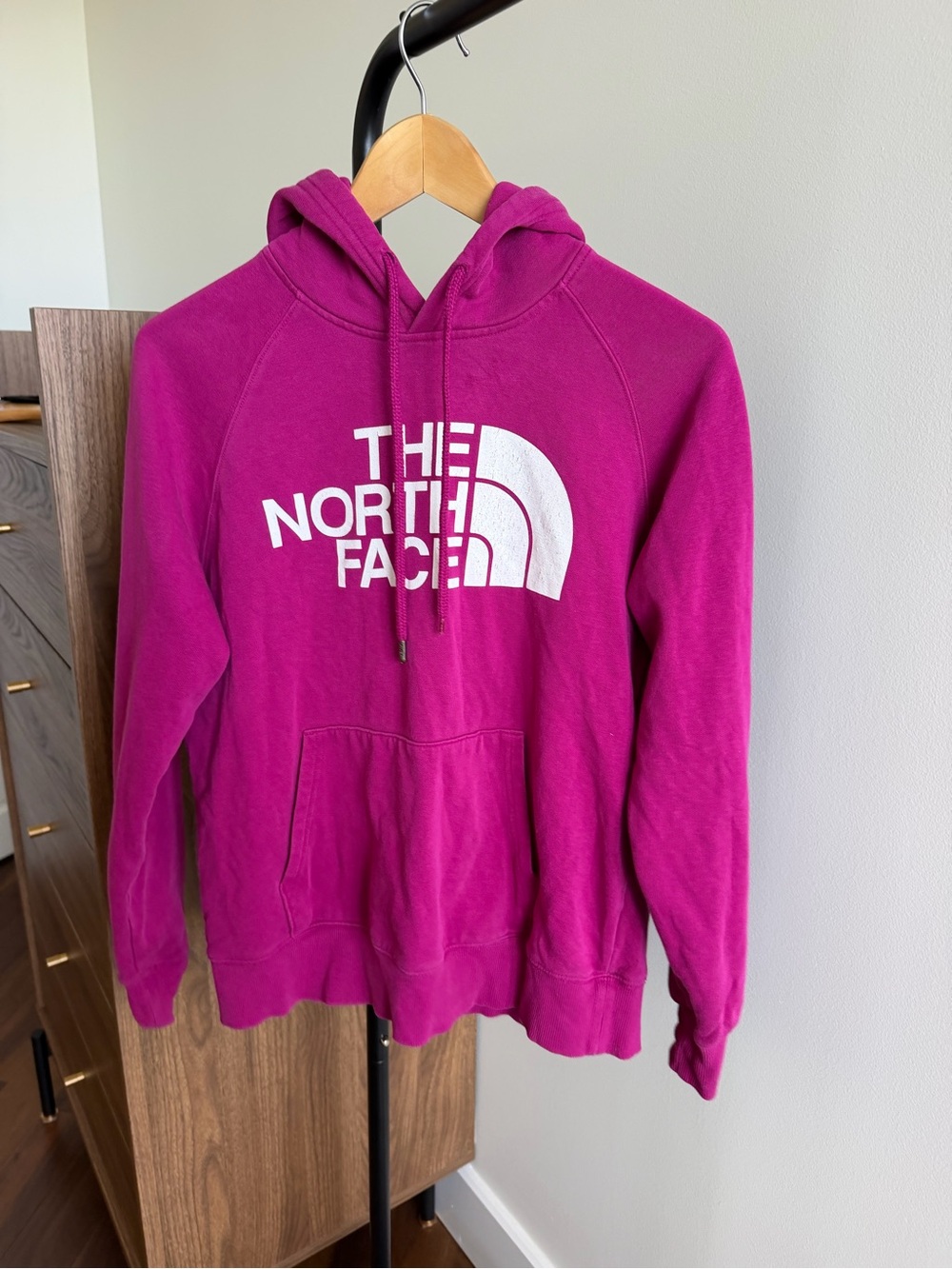 The North Face Magenta Pink Logo Pullover Hoodie Size S